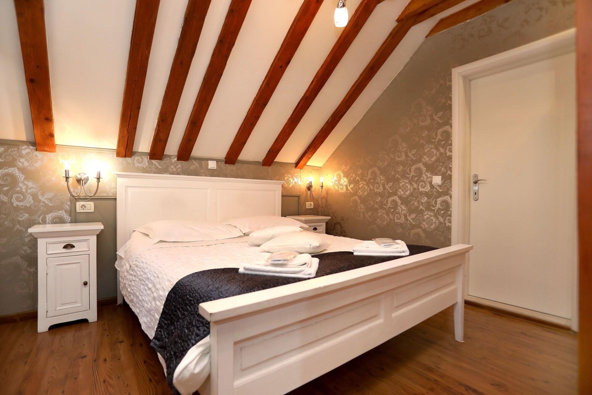 Carrara Bed & Breakfast