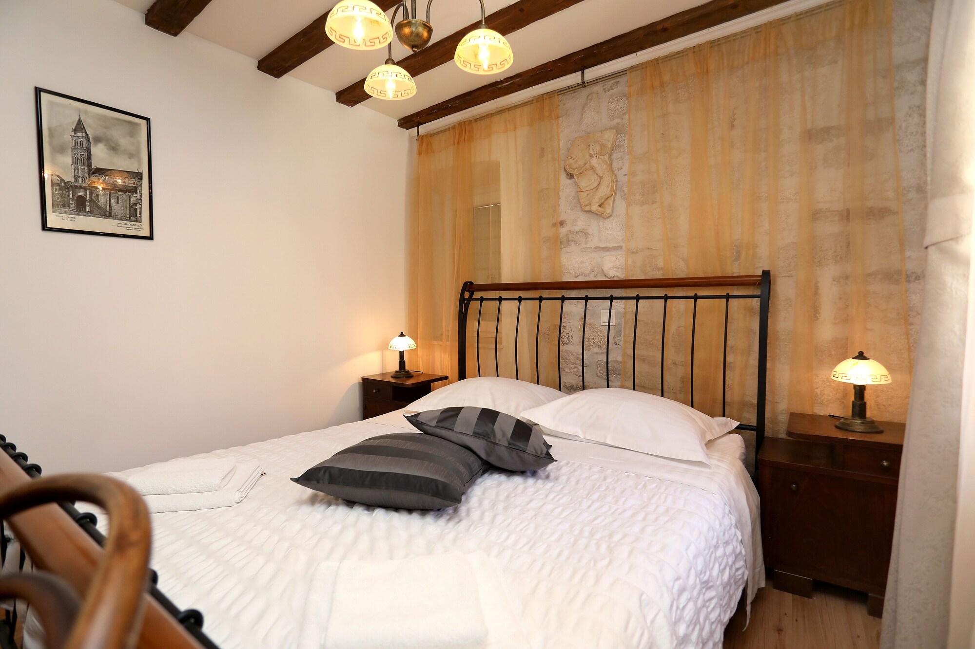 Carrara 3*
